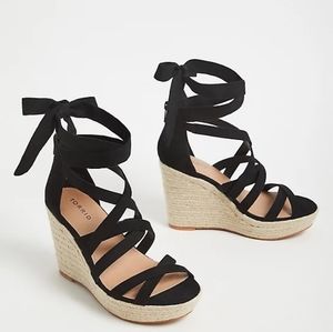 🔥TORRID Black Strappy Lace Up Faux Suede Wedge Espadrilles